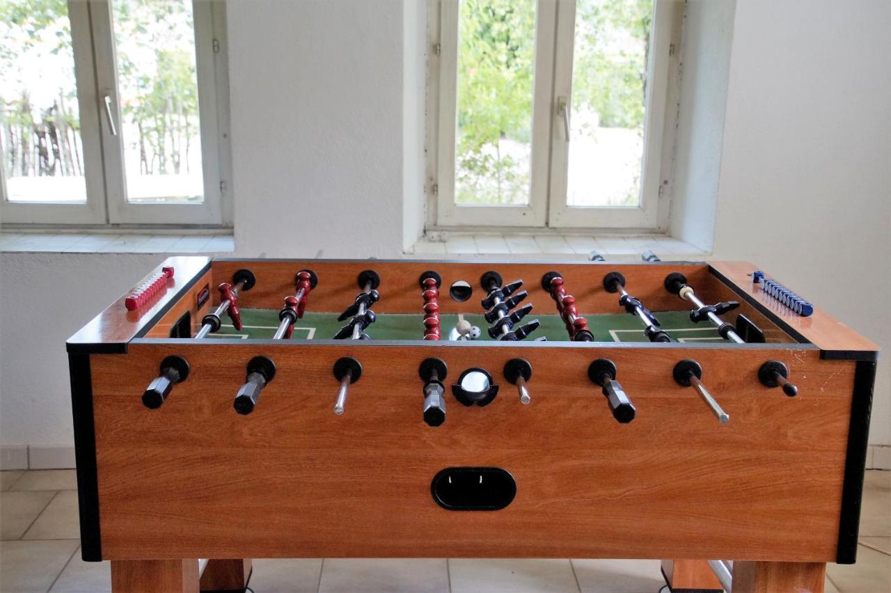 'maison Des Artistes' For Up To 15 In Nature Park * Plancher-Bas